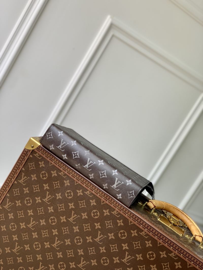 LV Clutch Bags